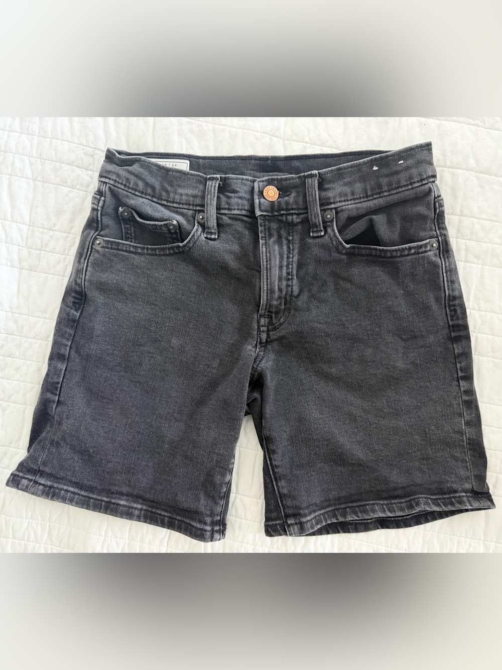 GAP 5” Girlfriend Short Mid-Rise Shorts Size 26 (2 R)